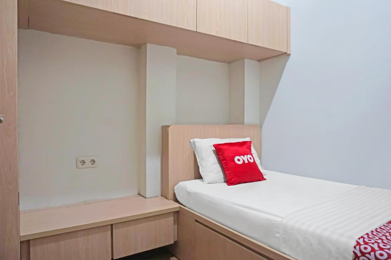 Spot On 91821 The Packer Lodge Jakarta Extérieur photo