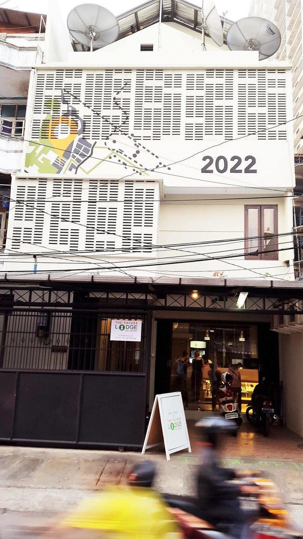Spot On 91821 The Packer Lodge Jakarta Extérieur photo