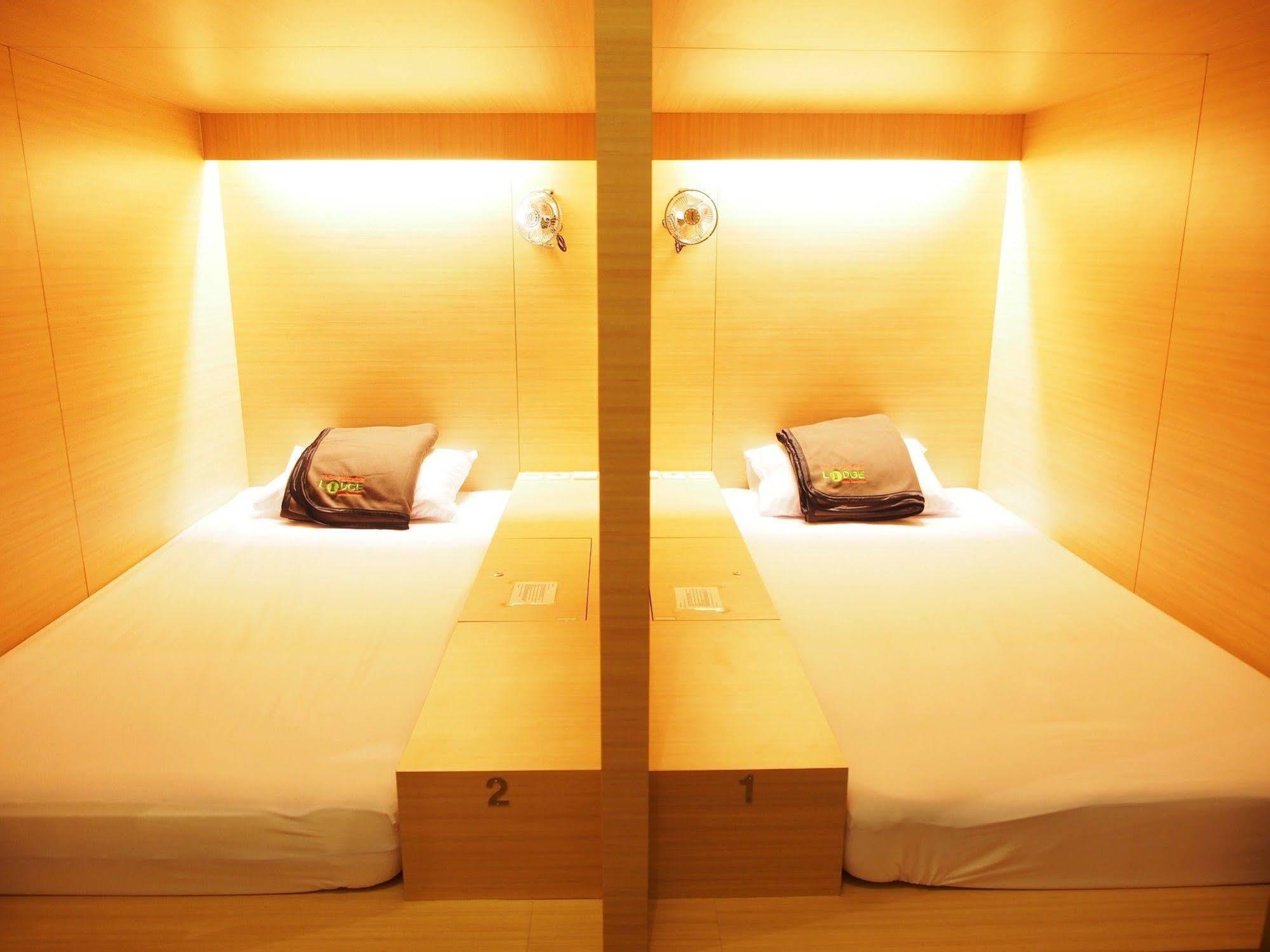 Spot On 91821 The Packer Lodge Jakarta Extérieur photo